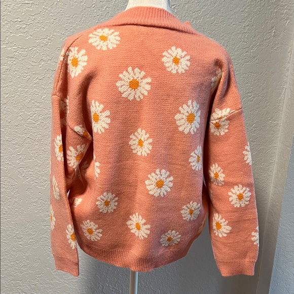 Daisy Patterned Pink Cardigan Sweater - Picture 4 of 4